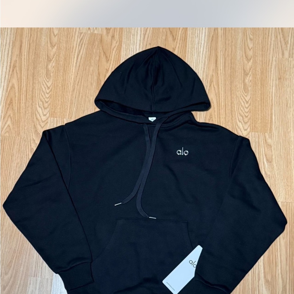ALO Yoga Black Hoodie and Sweatpants Set - Picture 2 of 5